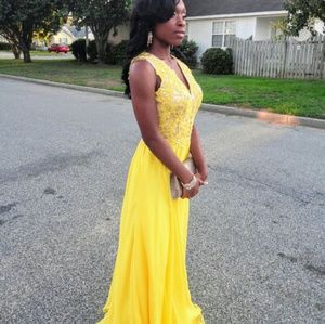 ✨Bright Yellow Rhinestone Prom Dress✨